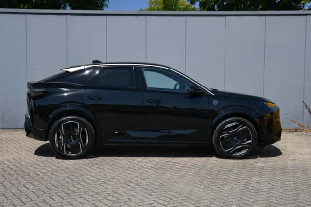 Peugeot e-3008 (2024) thumbnail 4