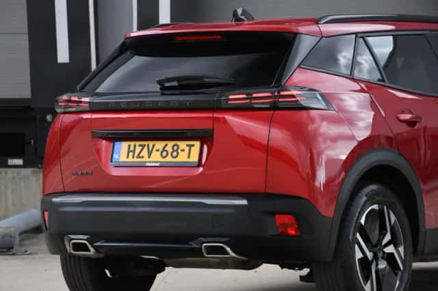 Peugeot 2008 (2024) thumbnail 6