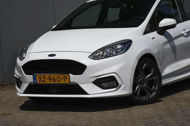Ford Fiesta (2019) thumbnail 2