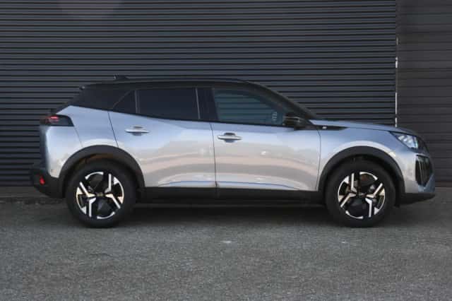 Peugeot e-2008 (2025) thumbnail 3