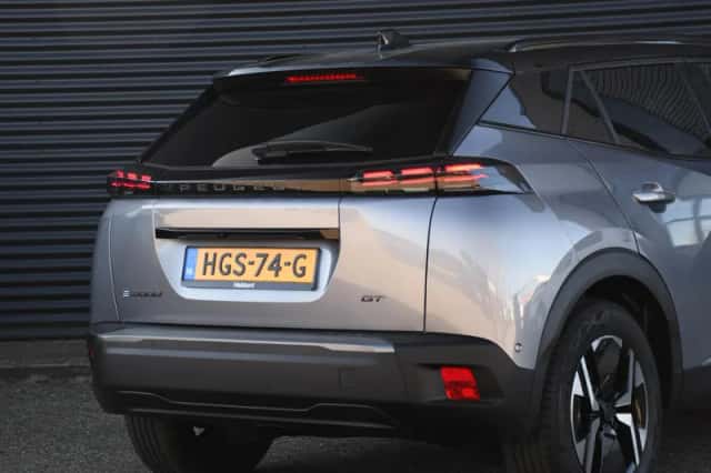 Peugeot e-2008 (2025) thumbnail 5