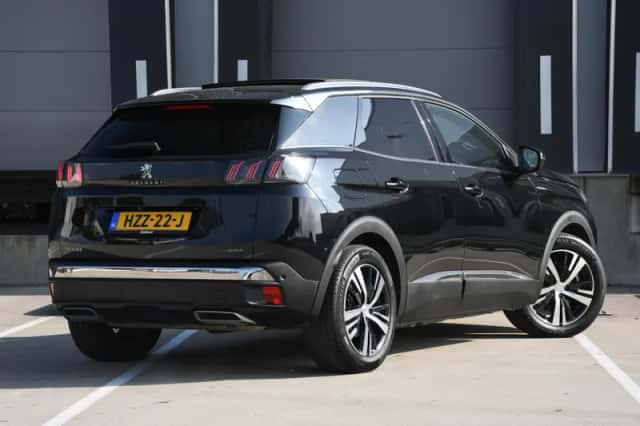 Peugeot 3008 (2023) thumbnail 5