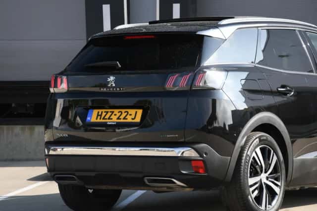 Peugeot 3008 (2023) thumbnail 6