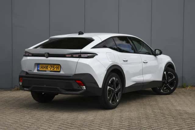 Peugeot 408 (2025) thumbnail 5