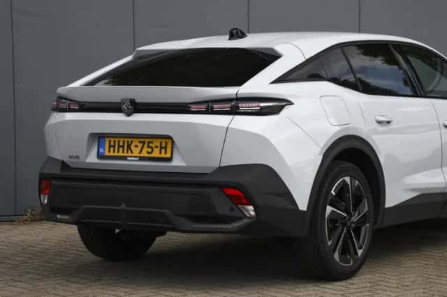 Peugeot 408 (2025) thumbnail 6