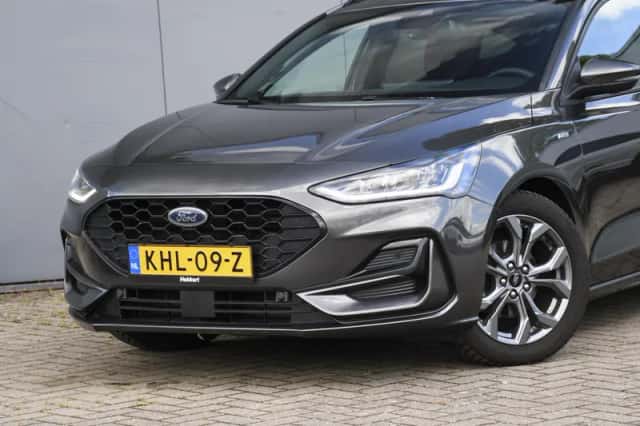 Ford Focus (2024) thumbnail 2