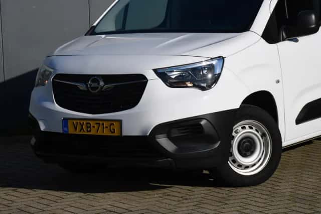 Opel Combo (2023) thumbnail 2