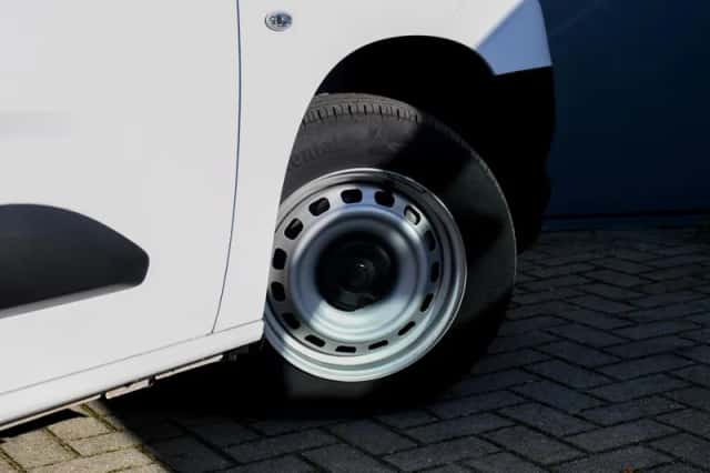 Opel Combo (2023) thumbnail 6