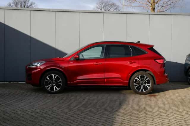 Ford Kuga (2022) thumbnail 3