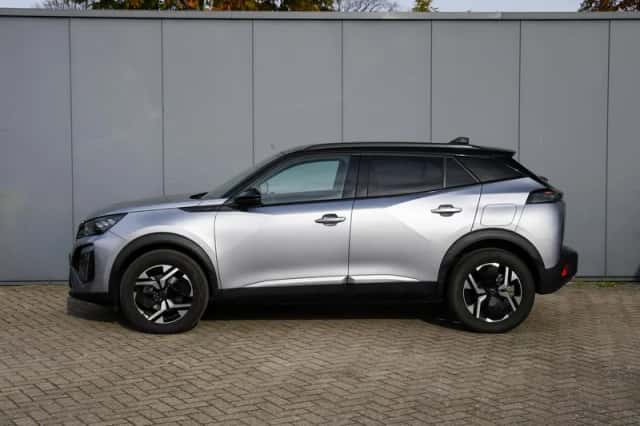 Peugeot 2008 (2024) thumbnail 3