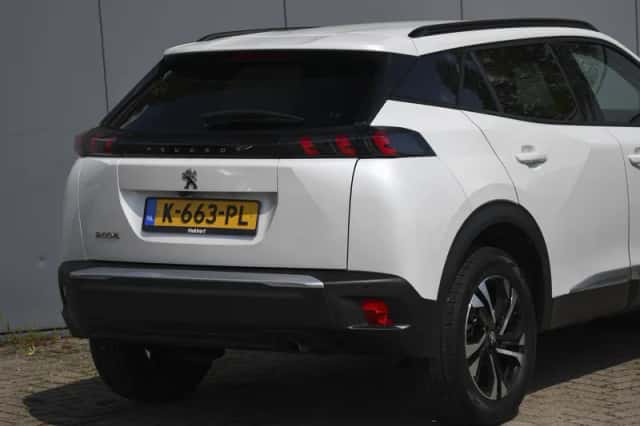 Peugeot 2008 (2021) thumbnail 6