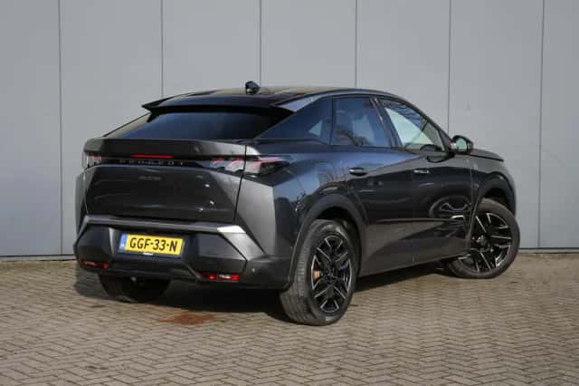 Peugeot 3008 (2024) thumbnail 5