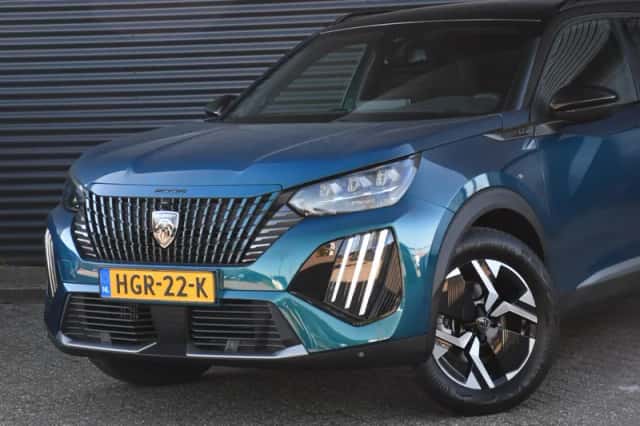 Peugeot 2008 (2025) thumbnail 2