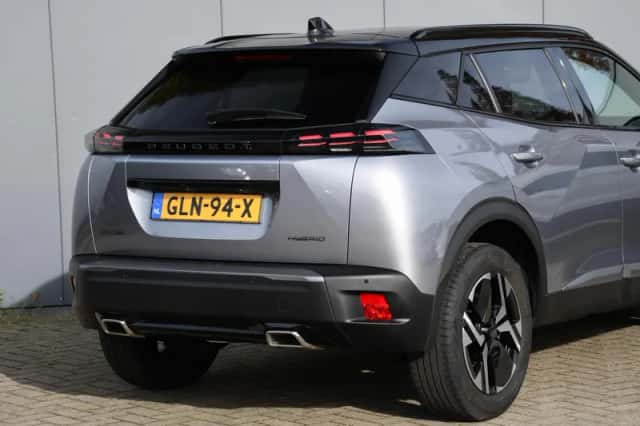 Peugeot 2008 (2024) thumbnail 6