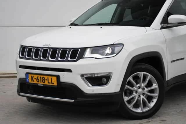 Jeep Compass (2021) thumbnail 2
