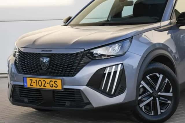 Peugeot 2008 (2024) thumbnail 2