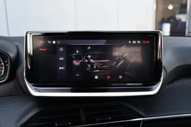 Peugeot 2008 (2024) thumbnail 16