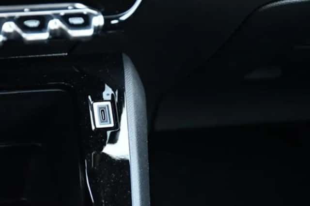 Peugeot 2008 (2024) thumbnail 21