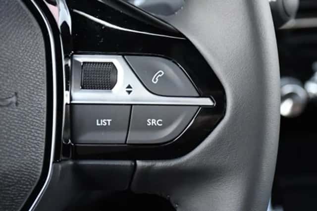 Peugeot 2008 (2024) thumbnail 23