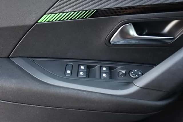 Peugeot 2008 (2024) thumbnail 26