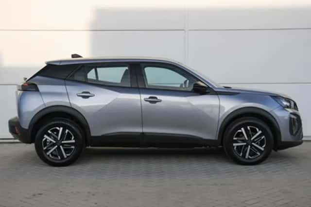 Peugeot 2008 (2024) thumbnail 4