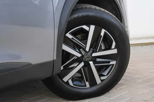 Peugeot 2008 (2024) thumbnail 7