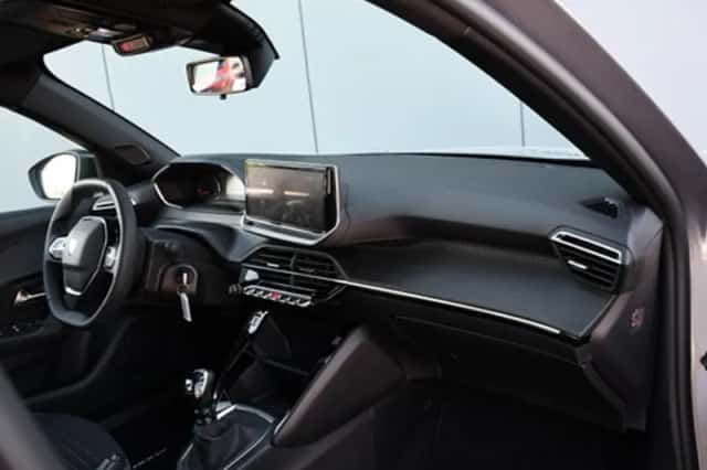 Peugeot 2008 (2024) thumbnail 9