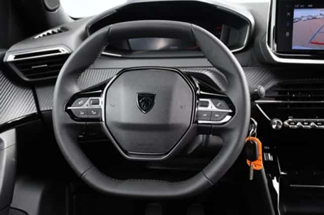 Peugeot 2008 (2024) thumbnail 13