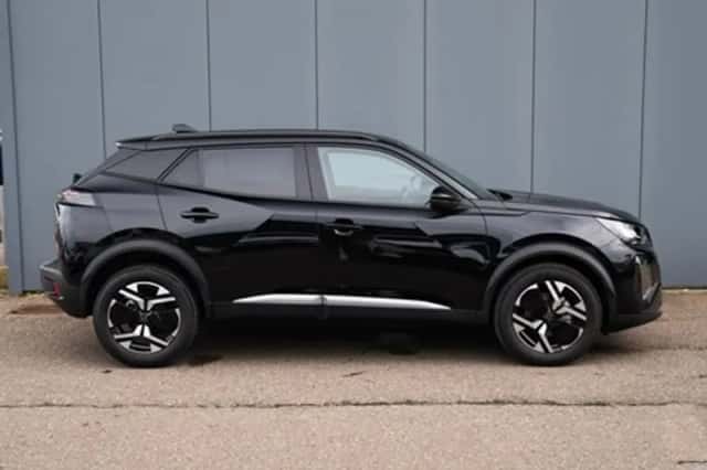 Peugeot 2008 (2024) thumbnail 3