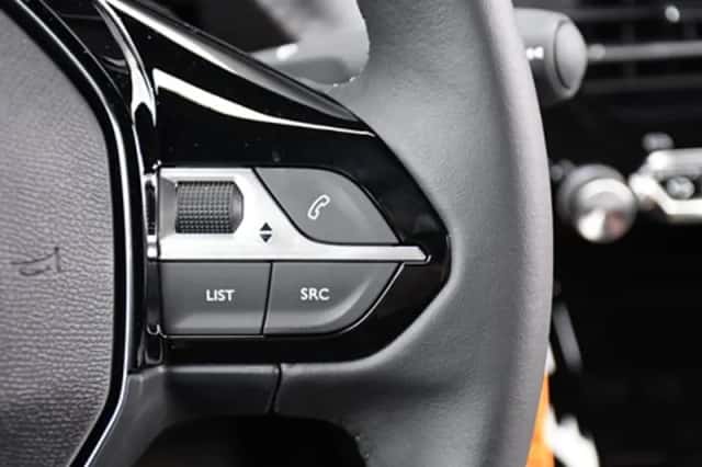 Peugeot 2008 (2024) thumbnail 23