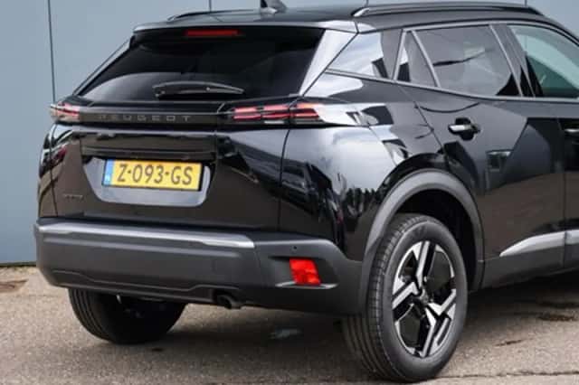 Peugeot 2008 (2024) thumbnail 5