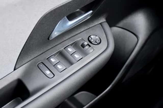 Opel Mokka (2025) thumbnail 30