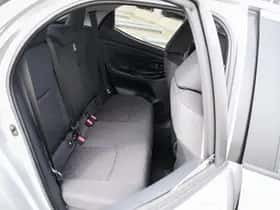 Toyota Yaris (2025) thumbnail 11