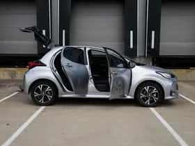 Toyota Yaris (2025) thumbnail 32