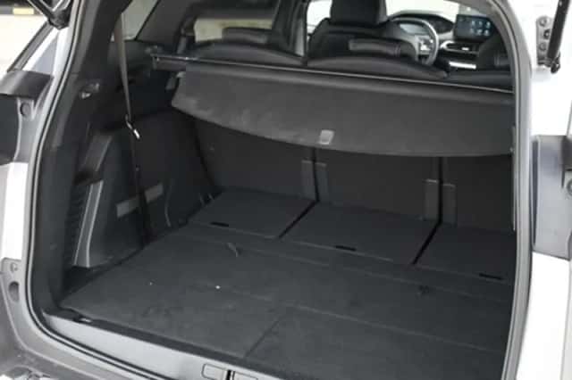 Peugeot 5008 (2024) thumbnail 16