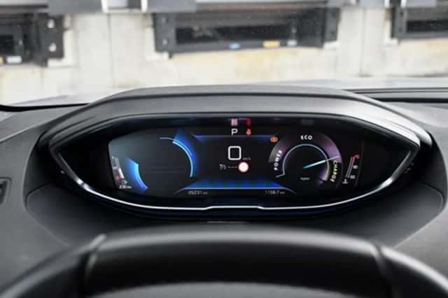 Peugeot 5008 (2024) thumbnail 18