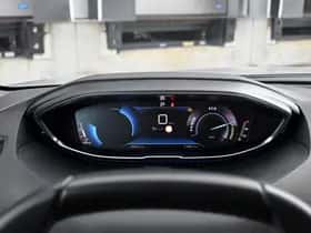 Peugeot 5008 (2024) thumbnail 18