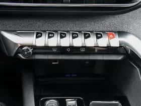 Peugeot 5008 (2024) thumbnail 25