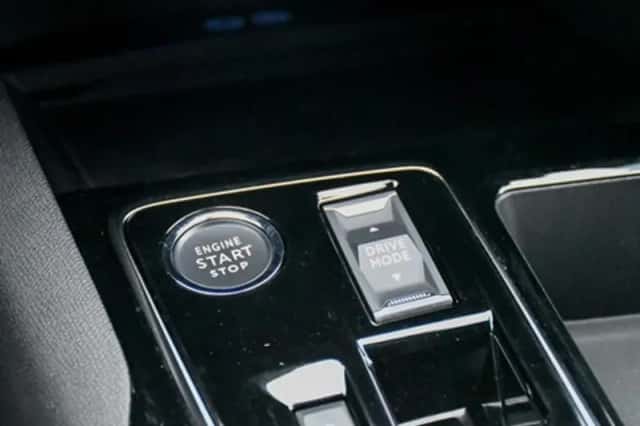 Peugeot 5008 (2024) thumbnail 26