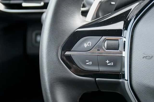 Peugeot 5008 (2024) thumbnail 31