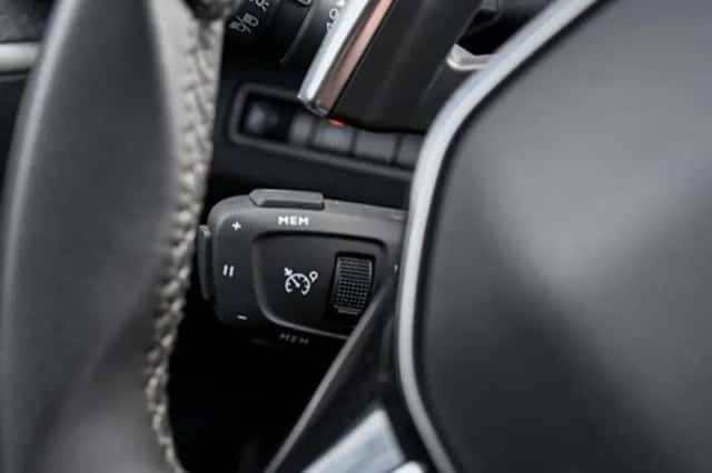 Peugeot 5008 (2024) thumbnail 33