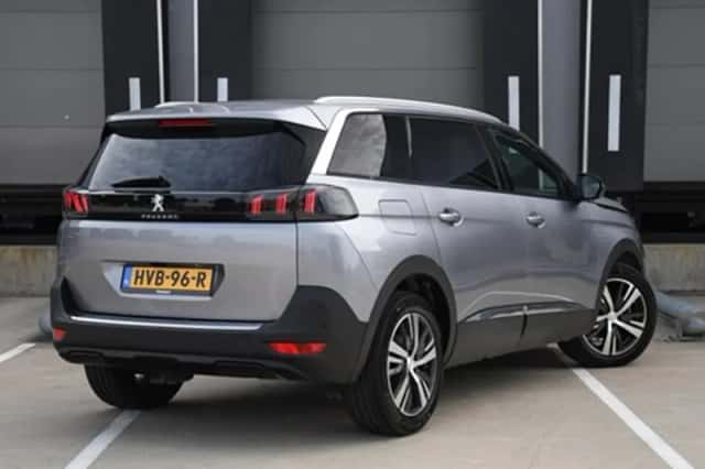 Peugeot 5008 (2024) thumbnail 5