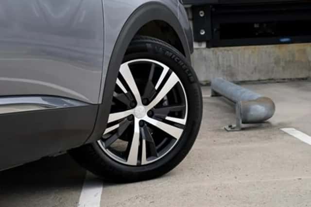 Peugeot 5008 (2024) thumbnail 7