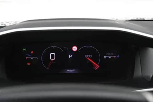Peugeot 2008 (2024) thumbnail 15