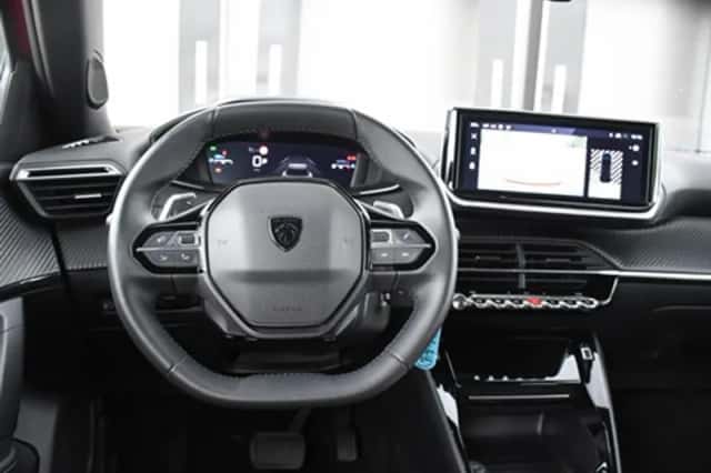 Peugeot 2008 (2024) thumbnail 14