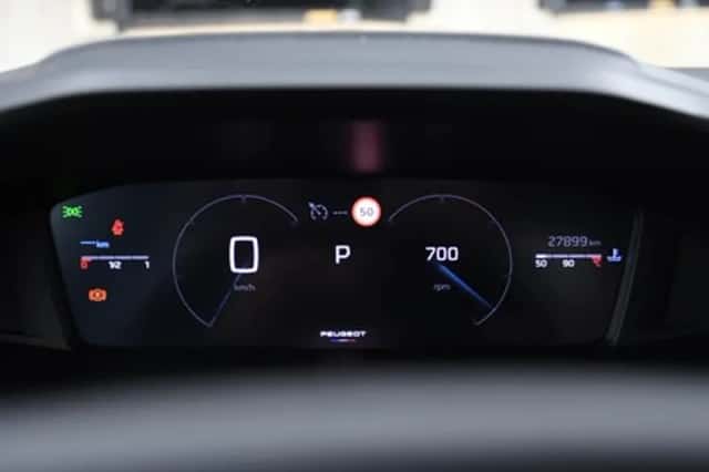 Peugeot 2008 (2024) thumbnail 15