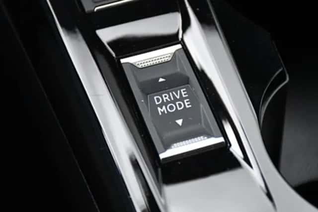 Peugeot 2008 (2024) thumbnail 26