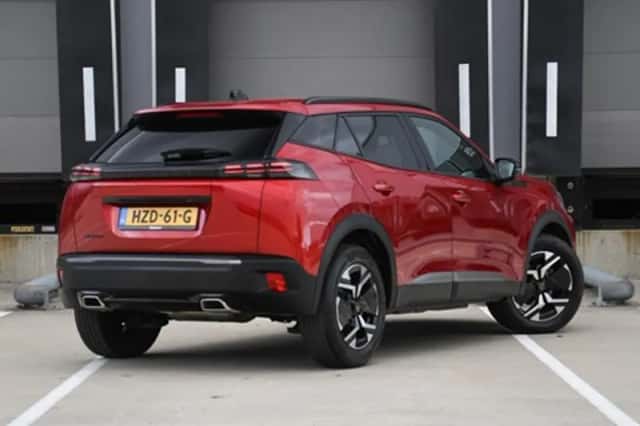 Peugeot 2008 (2024) thumbnail 5