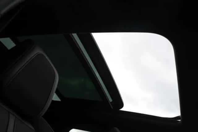 Peugeot 3008 (2023) thumbnail 11