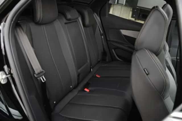 Peugeot 3008 (2023) thumbnail 13